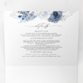 Dusty Blue und Navy Floral Botanical Wedding Dreifach Gefaltete Einladung (Innen Erste Seite)