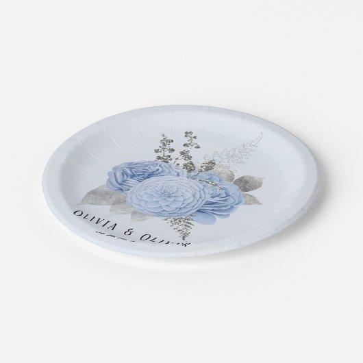 Dusty Blue und Silver Floral Wedding Pappteller (Schrägansicht)