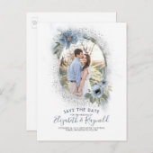 Dusty Blue und Silver Foto Save the Date Ankündigungspostkarte (Vorne/Hinten)