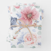 Dusty Blue und Soft Pink Blume Botanisches Muster Geschenkpapier Set (Beispiel)