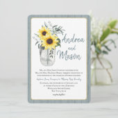 Dusty Blue und Sunflower Jar Rustic Wedding Einladung (Stehend Vorderseite)
