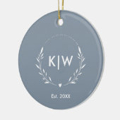 Dusty Blue und White | Monogram für moderne Initia Keramik Ornament (Links)