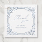 Dusty Blue Vintag Frame Elegante Script Wedding Geschenkanhänger (Vorderseite)