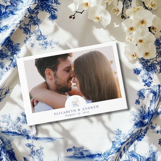 Dusty Blue Wappen Floral Wedding Gästebuch