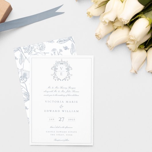 Dusty Blue Wappen Monogram Wedding Einladung