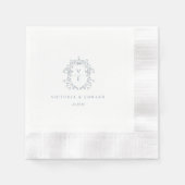 Dusty Blue Wappen Monogram Wedding Serviette (Vorderseite)