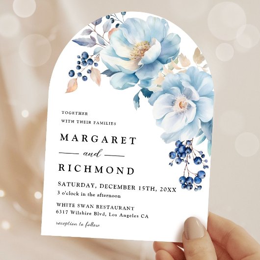 Dusty Blue Watercolor Floral Winter Arch Wedding Einladung