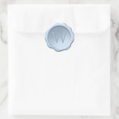 Dusty Blue Wax Siegel mit Monogram Embossed Initia Runder Aufkleber (Tasche)