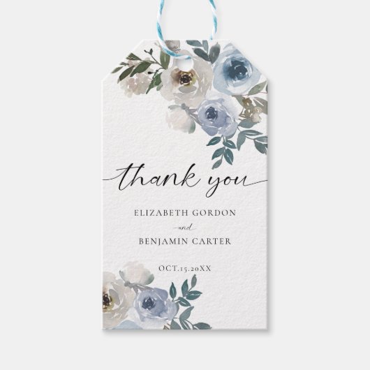 Dusty Blue Wedding Floral Elegantes Script Rustic Geschenkanhänger (Vorderseite)