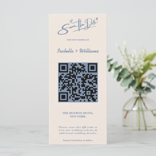 Dusty Blue Wedding Foto QR Code Elegant (Stehend Vorderseite)