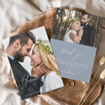Dusty Blue Wedding Handgeschriebener Dank Ihnen 2  Dankeskarte<br><div class="desc">Hochzeit Handgeschriebene Dankeschön Karten,  die ein Foto auf der Vorder- und Rückseite haben. Herbst,  Herbst,  Frühling,  Sommer und Winter Dankeschön Sie Karten enthalten eine moderne,  weiß-schwarz handgeschriebene kursive Schrift Typografie,  die elegant,  einfach und modern nach minimalistisch einfachen Hochzeitstag feiern.</div>