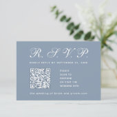 Dusty Blue Wedding QR Code Einfache Kalligrafie RSVP Karte (Stehend Vorderseite)
