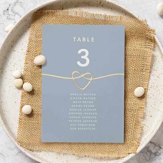 Dusty Blue Wedding Seating Chart mit Herz
