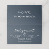 Dusty Blue Wedding Table Seating Cards Platzkarte (Außenseite Aufgefaltet)