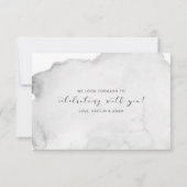 Dusty Blue Wedding Watercolor Soft Floral RSVP Karte (Rückseite)