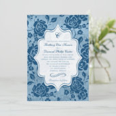 Dusty Blue, White Floral Damask Hochzeitseinladung Einladung (Stehend Vorderseite)