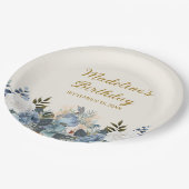 Dusty Blue White Floral Gold Happy Geburtsname Pappteller (Schrägansicht)