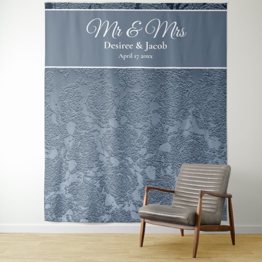 Dusty Blue White Floral Wedding Background Wandteppich (Beispiel)