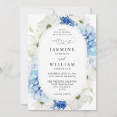 Dusty Blue & White Floral Wedding Einladung (Vorderseite)
