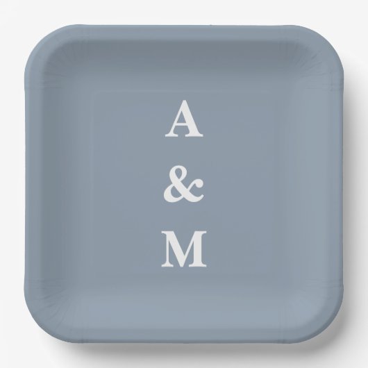 Dusty Blue White Monogrammes Initial Elegante Hoch Pappteller (Vorderseite)