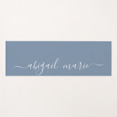 Dusty Blue & White Personalisiert Script Reversibl Yogamatte (Vorderseite (Horizontal))