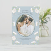 Dusty Blue White Rose Wedding Photo Save the Date Einladung (Stehend Vorderseite)