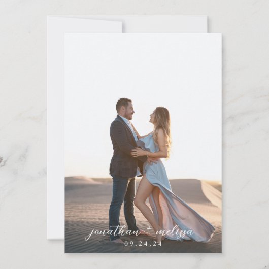 Dusty Blue & White Script Foto QR Code Wedding Einladung (Rückseite)