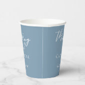 Dusty Blue White Typografy Coastal Wedding Pappbecher (Rechts)