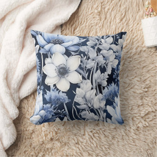 Dusty Blue White Winter Blume Navy Kissen