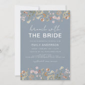Dusty Blue Wildblume Brautparty Brunch Floral Einladung (Vorderseite)