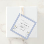 Dusty Blue Wildblume Brautparty Vielen Dank Geschenkanhänger<br><div class="desc">Ein letzter blüh macht den entscheidenden Unterschied. Diese Liebesmarken, gerahmt in einem weichen staubblauen und mit botanischen Aquarellakzenten verziert, bringen ein anmutiges nahe zu Ihrem Brautparty. Egal, ob sie um handwerkliche Seifen, Keksbeutel oder kleine Posen gebunden sind, sie drücken Dankbarkeit mit Poise aus. Ideal für Favoriten am Tisch, für die...</div>