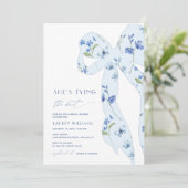 Dusty Blue Wildblume Das Brautparty des Knotens bi Einladung (Stehend Vorderseite)