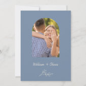 Dusty Blue Wildblume Foto Wedding Einladung (Rückseite)