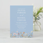 Dusty Blue Wildblume QR Code Foto Boho Wedding Einladung (Stehend Vorderseite)