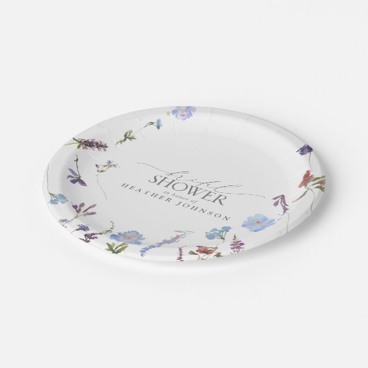 Dusty Blue Wildblume Watercolor Brautparty Pappteller (Schrägansicht)