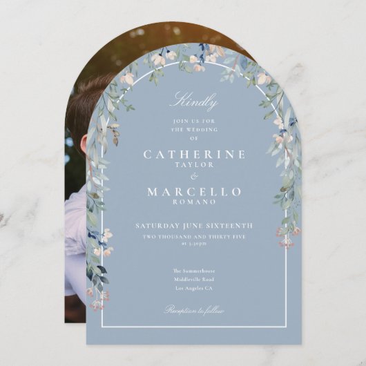 Dusty Blue Wildblumen Blumenstrauß Foto Hochzeit Einladung (Vorne/Hinten)