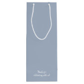 Dusty Blue Willkommen bei unserer Hochzeit Geschenktüte Für Weinflaschen (Rückseite)