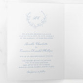 Dusty Blue Wreath Monogram Elegant Wedding Dreifach Gefaltete Einladung (Innen Erste Seite)