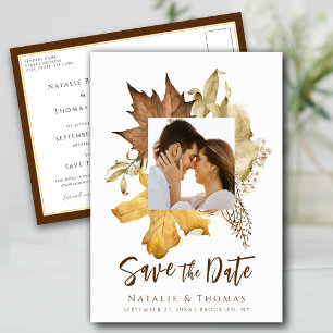 Dusty Brown Herbstleaves fallen in Liebe Hochzeit Ankündigungspostkarte