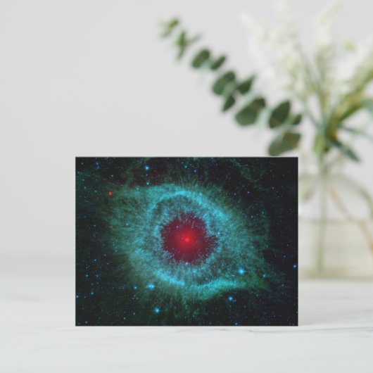 Dusty Eye of Helix Nebula by Spitzer Telescope Postkarte (Stehend Vorderseite)