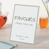 Dusty Green Lässig Handwriting-Gastgeschenke Hochz Sockelschild (In Situ)