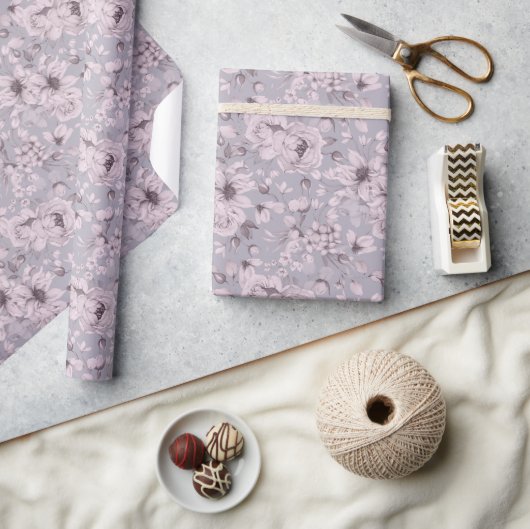 Dusty Lavender Floral Geschenkpapier (Kunsthandwerk)