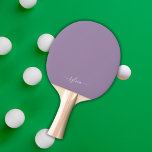 Dusty Lila Modern Girly Monogram Name Tischtennis Schläger<br><div class="desc">Dusty Lila Moderne Girly Monogram Name Ping Pong Paddle Paddel. Ein elegantes Geschenk für einen süßen 16 Geburtstag,  Hochzeit,  Brautparty,  Jubiläum,  Babydusche oder Junggeselinnen-Abschied Geschenk für jemanden,  der Lieben glamourösen Luxus und schicke Stile. Es ist ein lustiges Geburtstagsgeschenk für sie.</div>