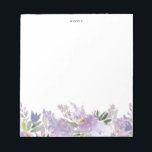 Dusty Lila Peonies und Rose Personalisiert Notizblock<br><div class="desc">Lila florale Thema Note Pads. Es verfügt über eine blumengeschmückte Aquarellgarage mit violetten Blumen und Rose. Personalisieren Sie diese durch Hinzufügen von Namen,  Datum oder kurzen Ausdrücken. Dieses lila Notizblock mit Blumenmuster ist ein personalisiertes Geschenk.</div>