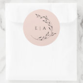 Dusty Pink Blush Minimal Initials Wreath Large Runder Aufkleber (Tasche)