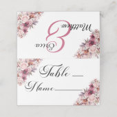 Dusty Pink Floral Moderne Script-Tischnummer Platzkarte (Außenseite Aufgefaltet)