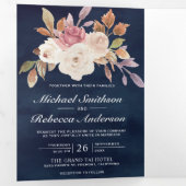 Dusty Pink Ivory Floral Navy Blue QR Code Hochzeit Dreifach Gefaltete Einladung (Innen Erste Seite)