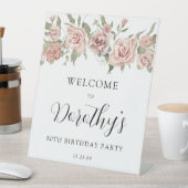 Dusty Pink Rose 80. Geburtstag Begrüßungstablett Sockelschild (In Situ)