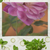 Dusty Pink Rose Geschirrtuch (Gefaltet)