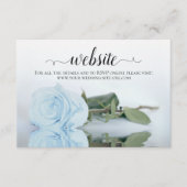Dusty Powder Blue Rose Elegante Wedding Website Begleitkarte (Vorderseite)